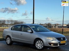 Volkswagen Passat - 2.0 TDI Trendl BlueMotion Cruise| Airco| Nap| Boekjes