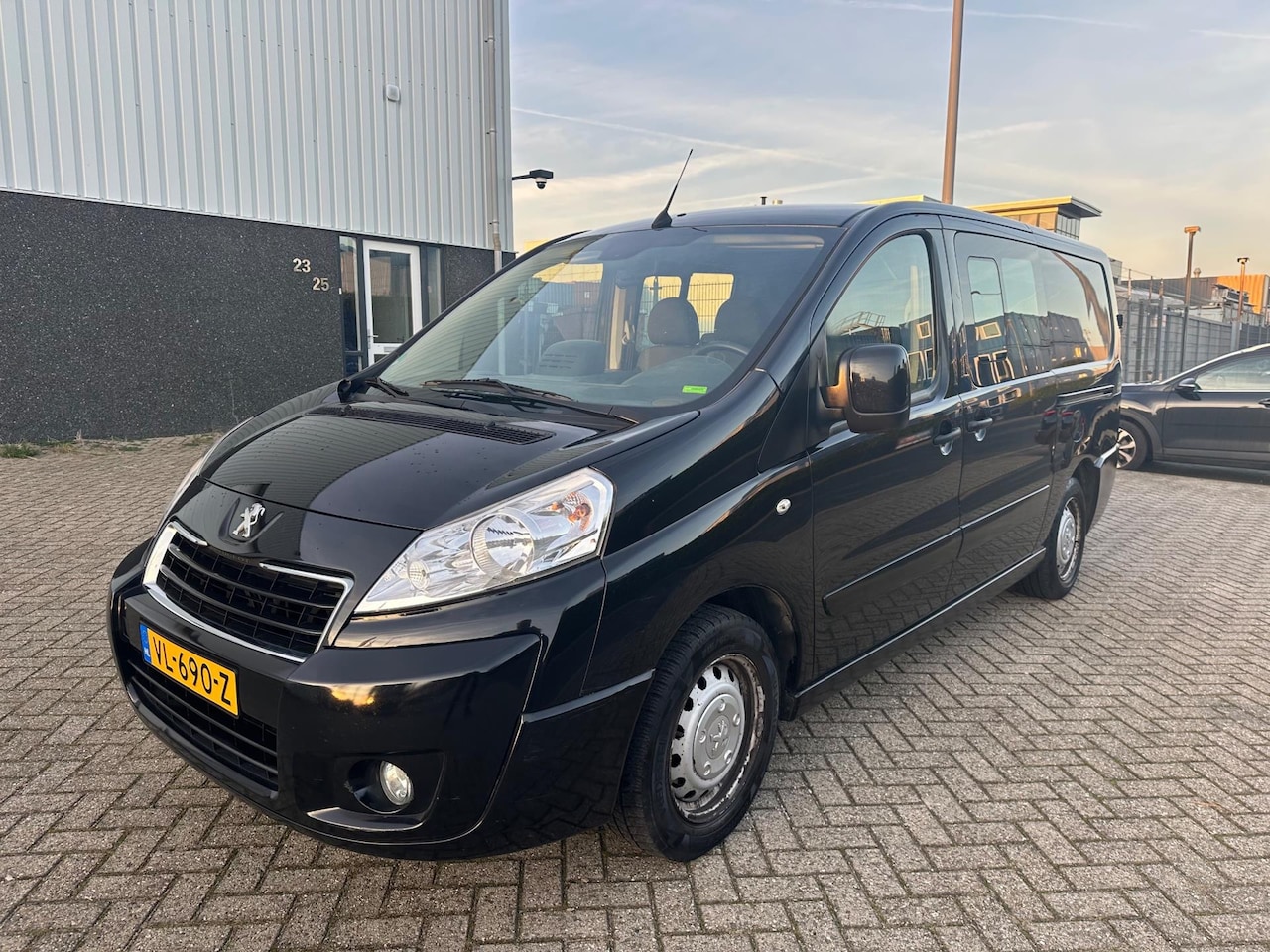 Peugeot Expert - 229 2.0 HDI L2H2 2015 Dubbele Schuifdeur Navi Dubbel Cabine Navteq - AutoWereld.nl