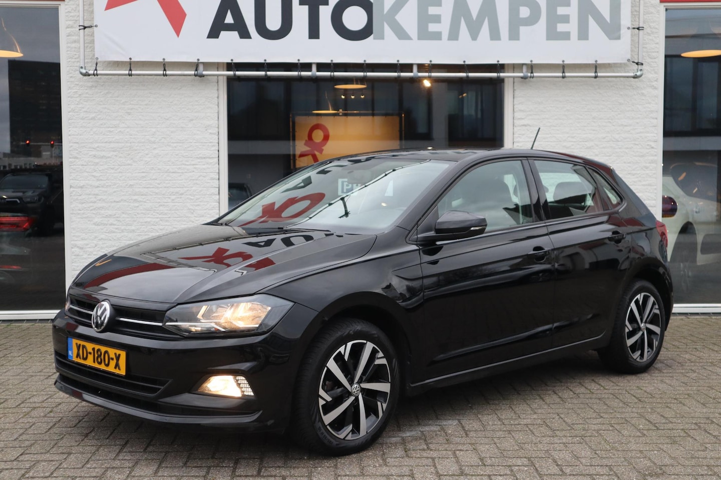 Volkswagen Polo - 1.0 TSI COMFORTLINE BUSINESS |NAVIGATIE|ADAPTIVE CRUISECONTROL|APPLE CARPLAY - AutoWereld.nl