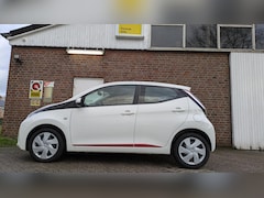 Toyota Aygo - 1.0 VVT-i X- airco - bluetooth