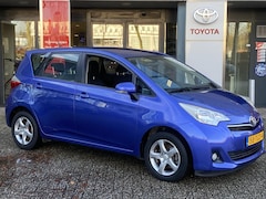 Toyota Verso S - 1.3 VVT-i Aspiration CAMERA CLIMA TREKHAAK LM-VELGEN NL-AUTO