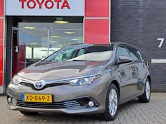 Toyota Auris - 1.8 HYBRID ENERGY 5-DEURS NAVI CAMERA STOELVERWARMING PARK-SENSOREN LM-VELGEN LED