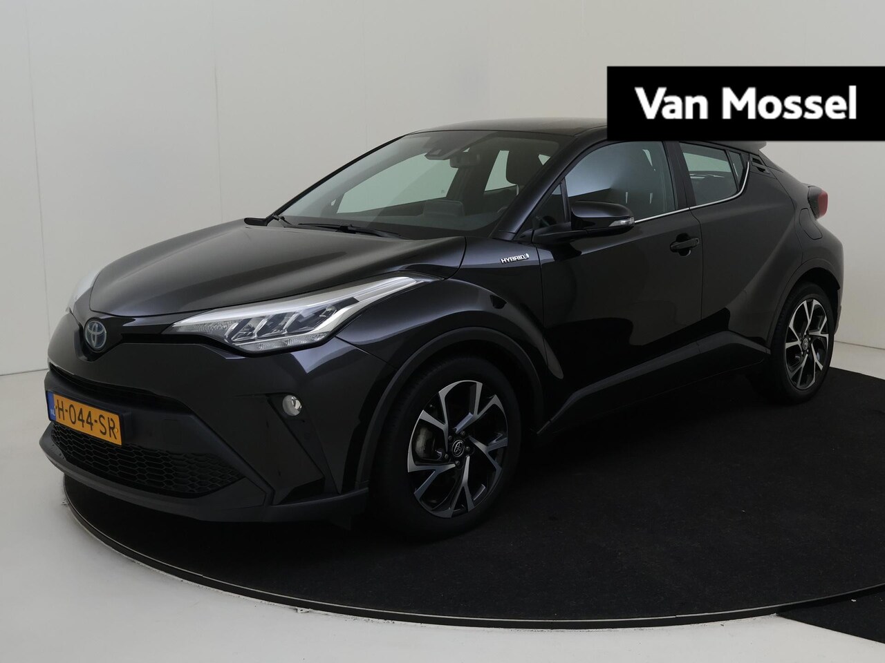 Toyota C-HR - 1.8 Hybrid 122 PK Dynamic Navigatie / Camera / Bluetooth - AutoWereld.nl