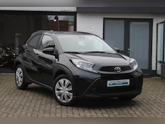 Toyota Aygo X - 1.0 VVT-i S-CVT Play Airco, Camera, Carplay, LM Velgen 17"