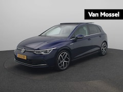 Volkswagen Golf - 1.5 eTSI Style | Schuifdak | Sfeerverlichting | Memory Seat | Trekhaak | Stoelverwarming |