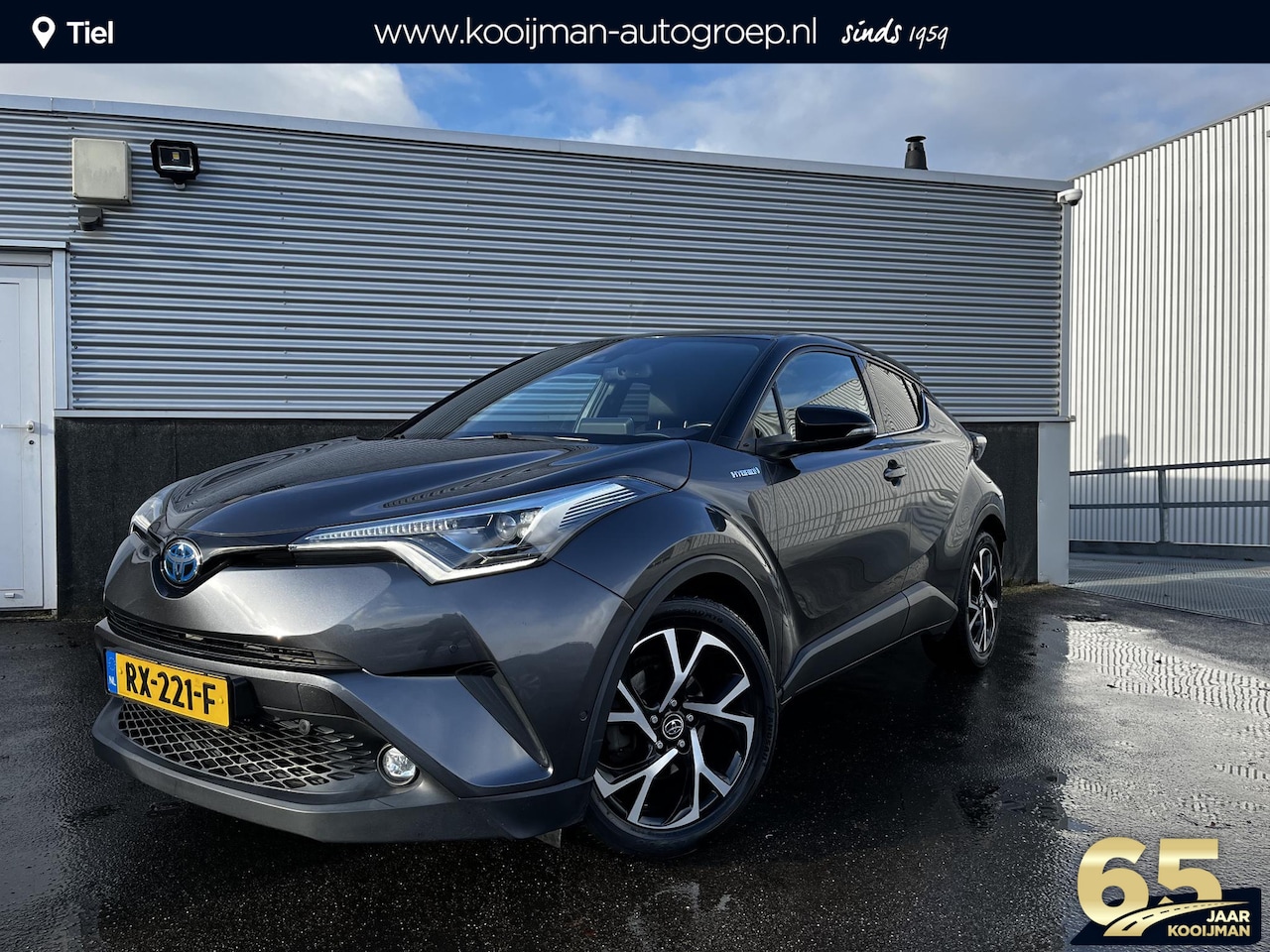 Toyota C-HR - 1.8 Hybrid Premium Bi-tone Navigatie, Dodehoekdetectie, Stoel- & Stuurwielverwarming, Adap - AutoWereld.nl