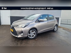 Toyota Yaris - 1.5 Hybrid Lease Automaat Navigatie, Smart Key, Achteruitrijcamera, Cruise control, Climat