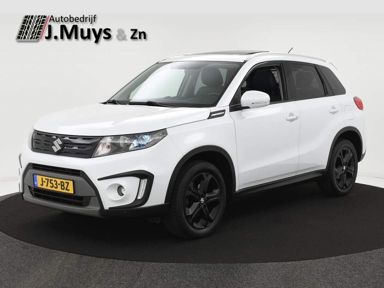 Suzuki Vitara - 1.6 High Executive PANODAK|TREKH|LED|CAMERA|ACC|LEER|STOELVERW|NAVI - AutoWereld.nl