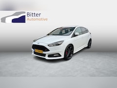 Ford Focus - 2.0 ST 3 250 PK RECARO LEDER