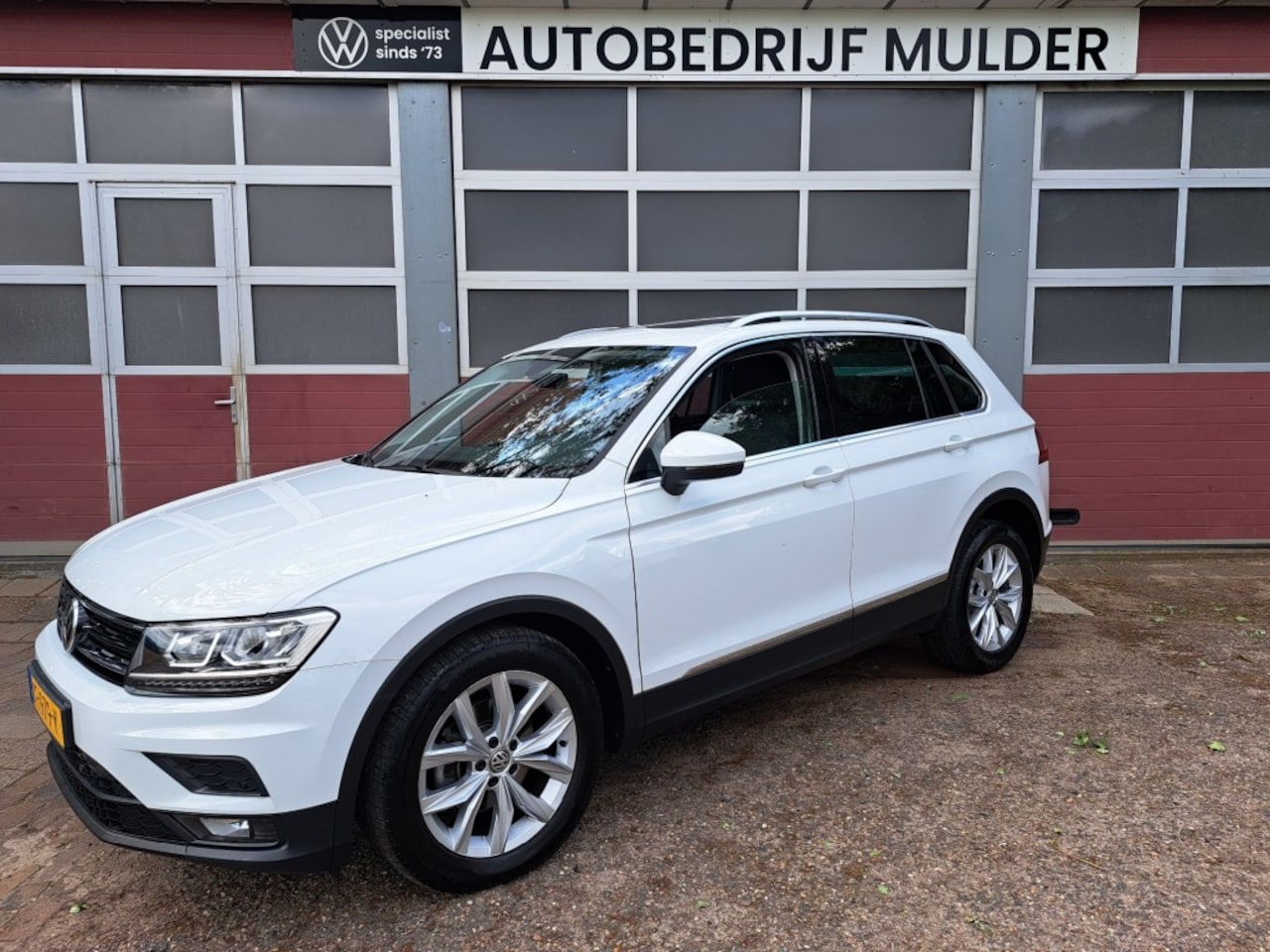 Volkswagen Tiguan - 1.5 TSI 150 Pk ACT DSG Comfortline Bs PANO PDC NAV - AutoWereld.nl