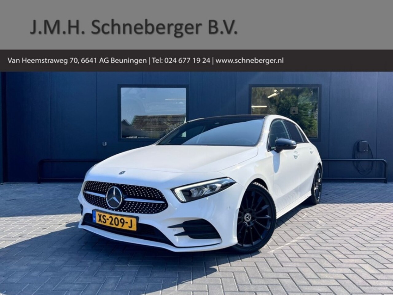 Mercedes-Benz A-klasse - Premium 180 AMG / Navi, Pano, set nieuw wiel 4s band, Camera - AutoWereld.nl