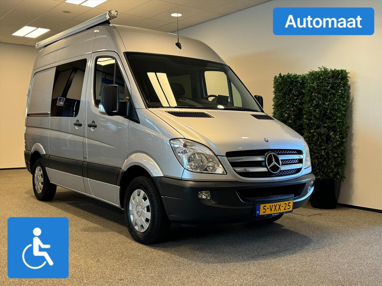 Mercedes-Benz Sprinter - L1H2 Automaat Rolstoelbus - AutoWereld.nl