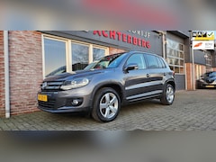 Volkswagen Tiguan - 1.4 TSI Comfort&Design Edition Trekhaak Navigatie Nette Auto NAP Airco Cruise Control