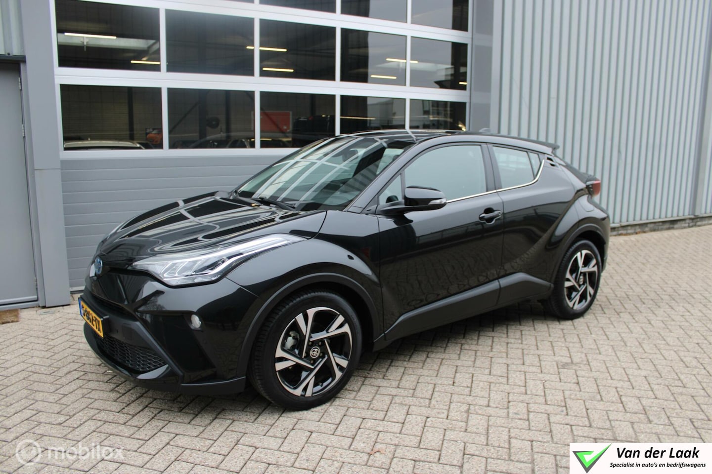 Toyota C-HR - 1.8 Hybrid Dynamic Trekhaak NL Auto Boekjes. - AutoWereld.nl