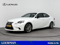 Lexus IS - 300h F-Sport Edition | Verwarmde voorstoelen | Navigatie | Sportuitlaat |