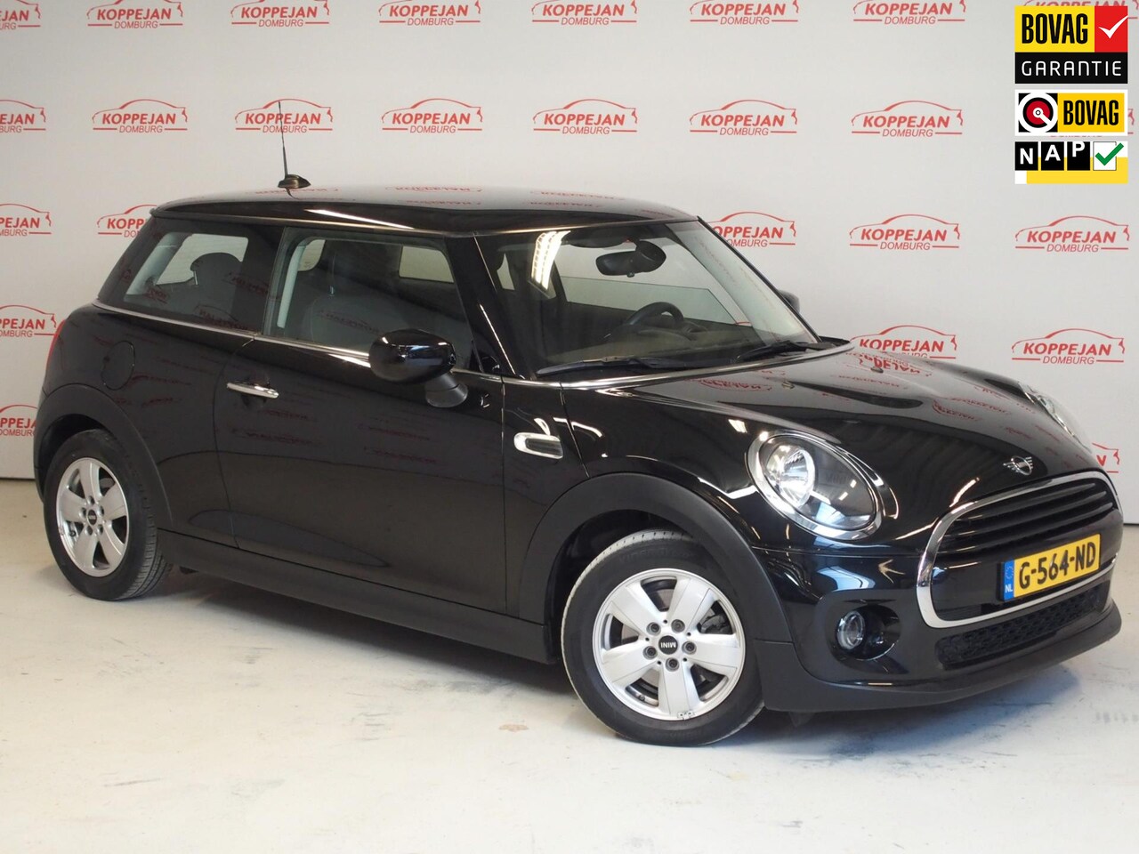 MINI Cooper - 1.5 NL auto, Carplay, Cruise controle, parkeer sensoren - AutoWereld.nl