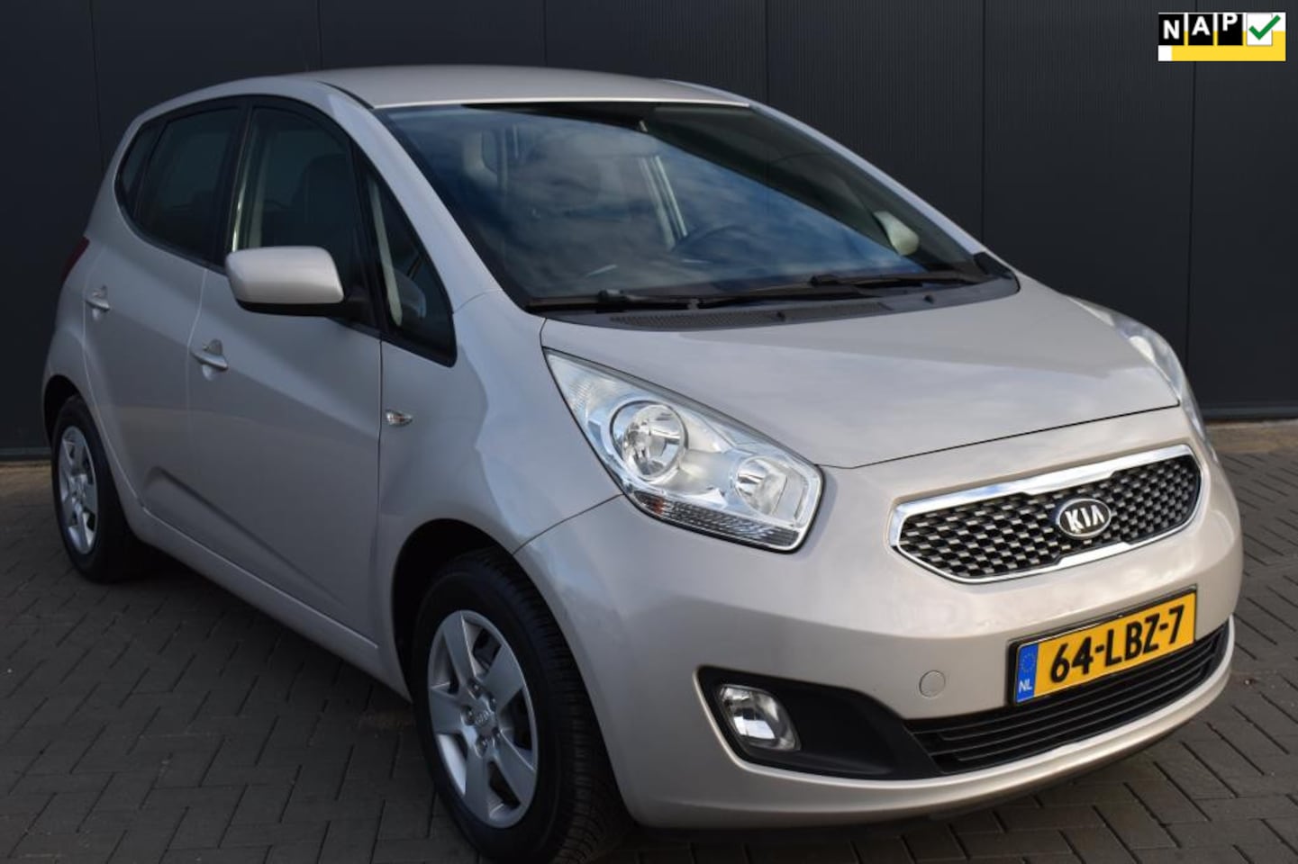 Kia Venga - 1.4 CVVT X-tra 1.4 CVVT X-tra - AutoWereld.nl