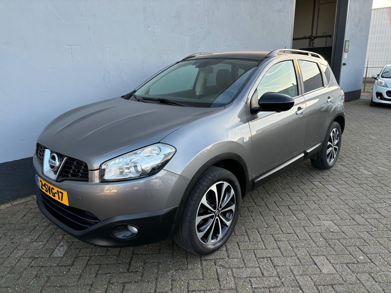 Nissan Qashqai - 1.6 - Panorama Dak - Trekhaak - AutoWereld.nl