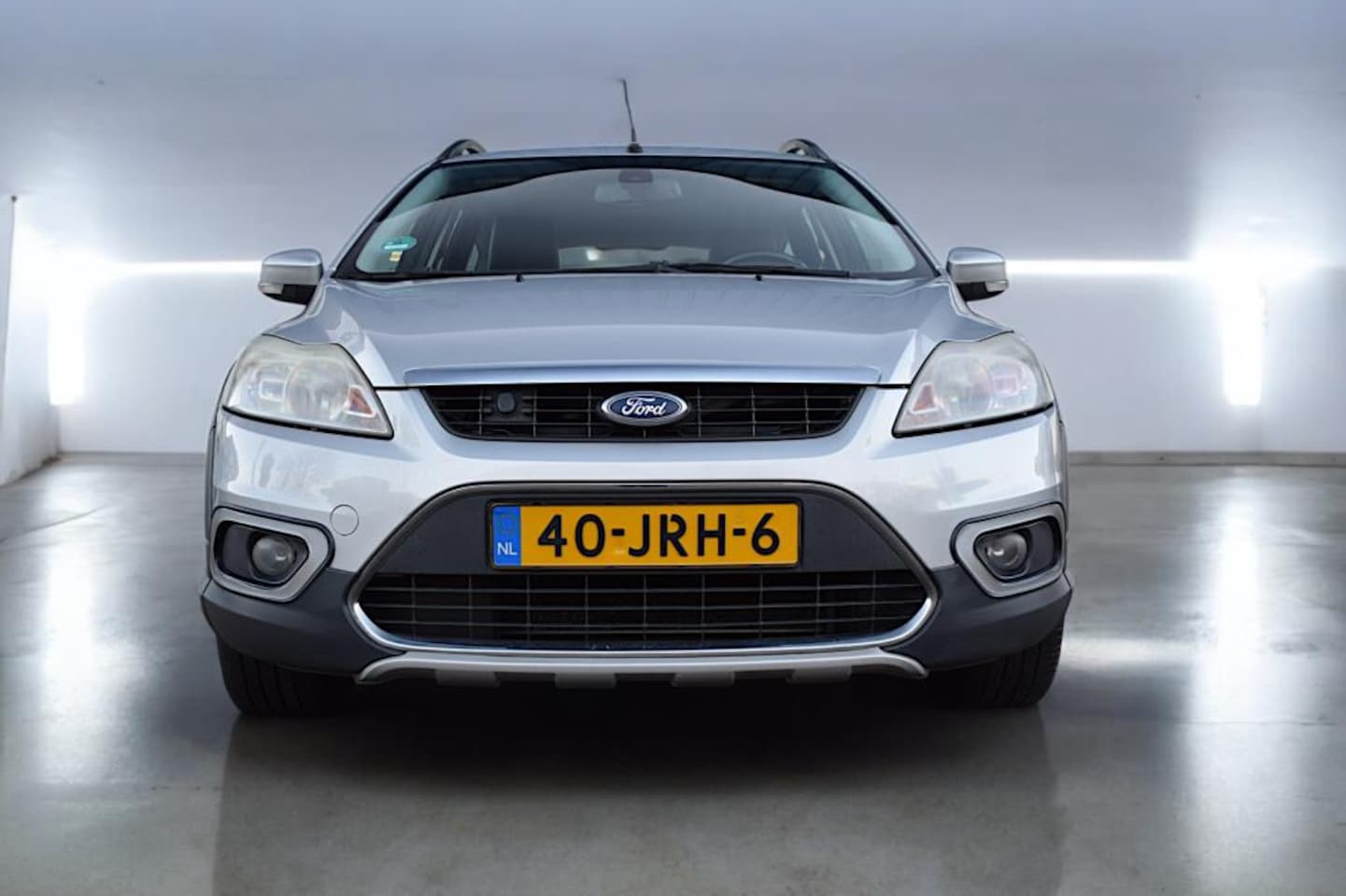 Ford Focus Wagon - 1.8 Titanium Flexi Fuel, XRoad edition, Extra stoer, Fullmap navigatie, Lederen bekleding,