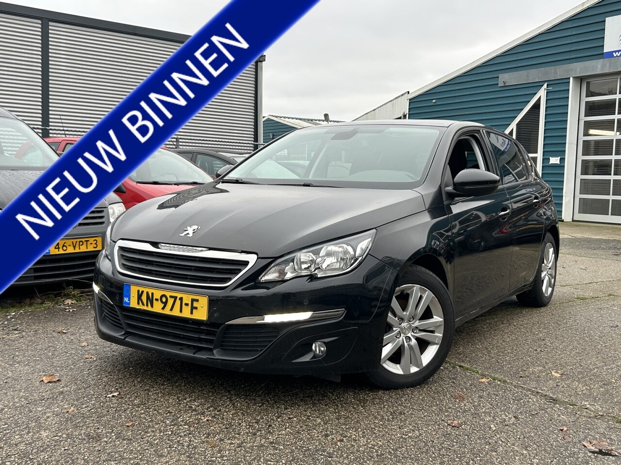 Peugeot 308 - 1.2 PureTech Blue Lease Executive | ECC | LMV | Navi | Pano - AutoWereld.nl