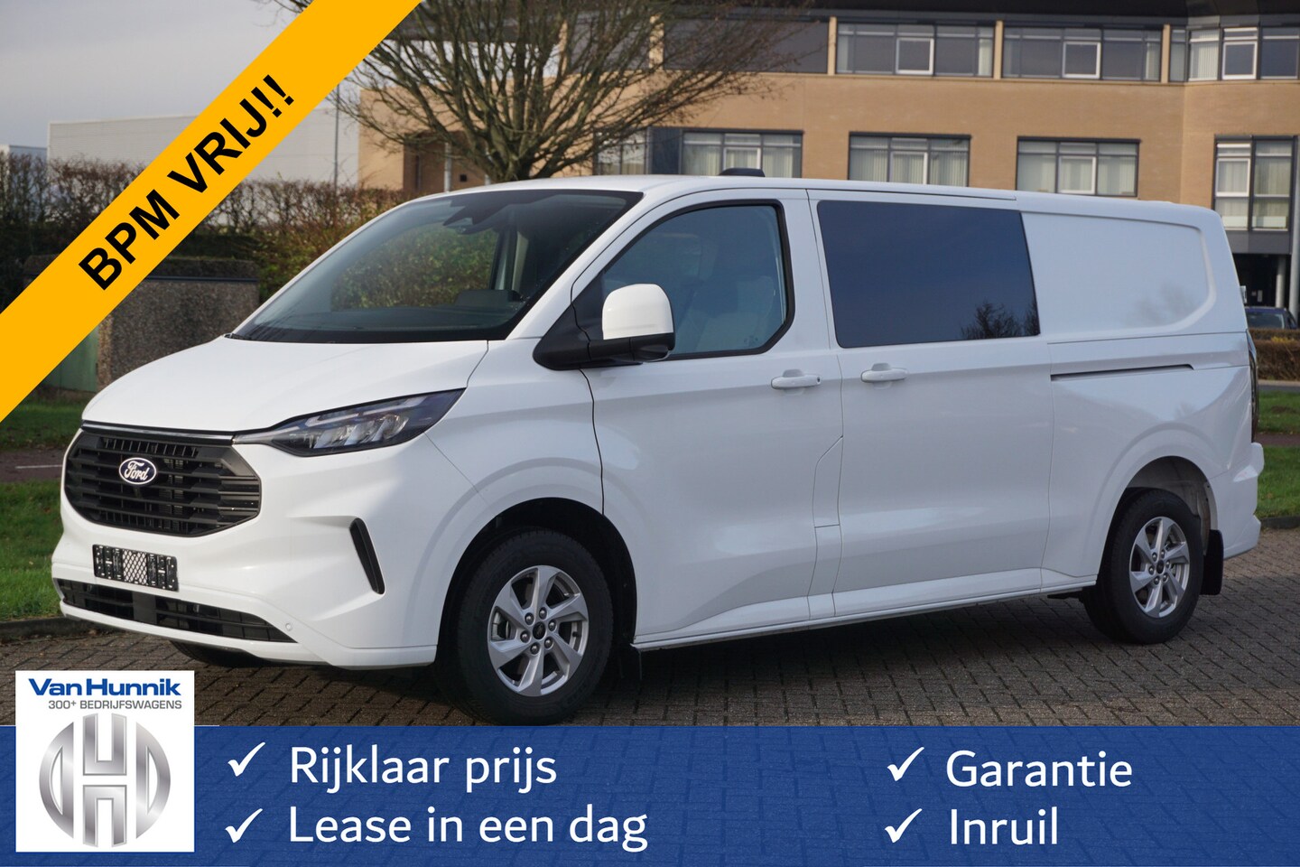 Ford Transit Custom - 300L 170PK DC Limited AUT BPM VRIJ!! Navi, ACC, 360° Cam, 16" LM!! NR. 779 - AutoWereld.nl