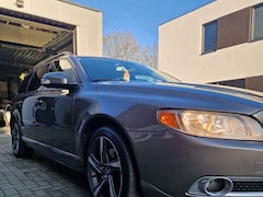 Volvo V70 - 2.4 D5 Summum