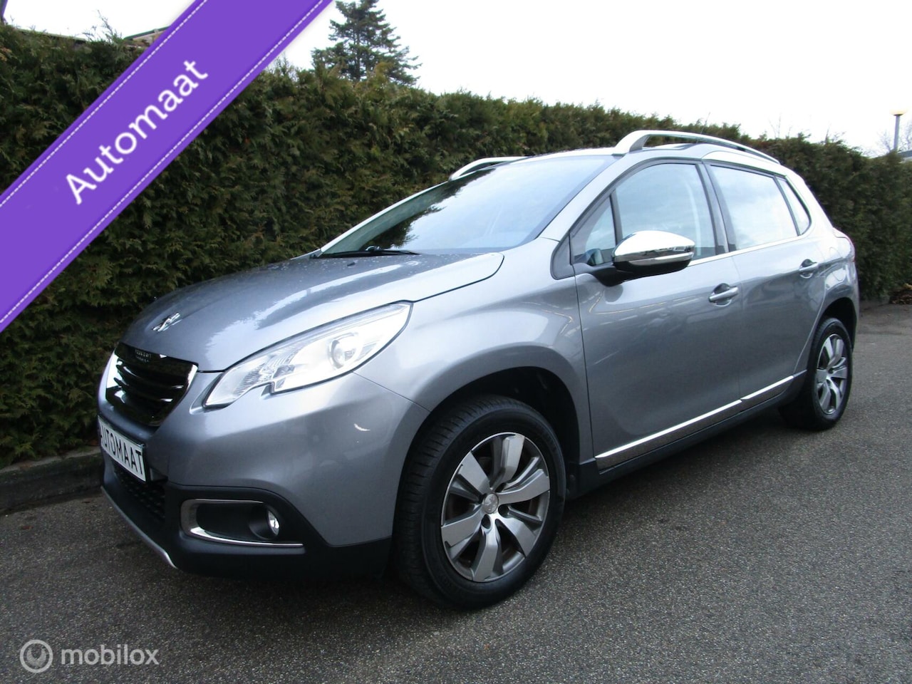 Peugeot 2008 - 1.2 ALLURE AUTOMAAT - NAVIGATIE - 32.000 KM !!! - AutoWereld.nl