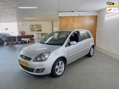 Ford Fiesta - 1.3-8V Futura Apk Nieuw, 1e Eigenaar, Airco, N.A.P, Lm velgen, E-Ramen, E-Spiegels, weinig