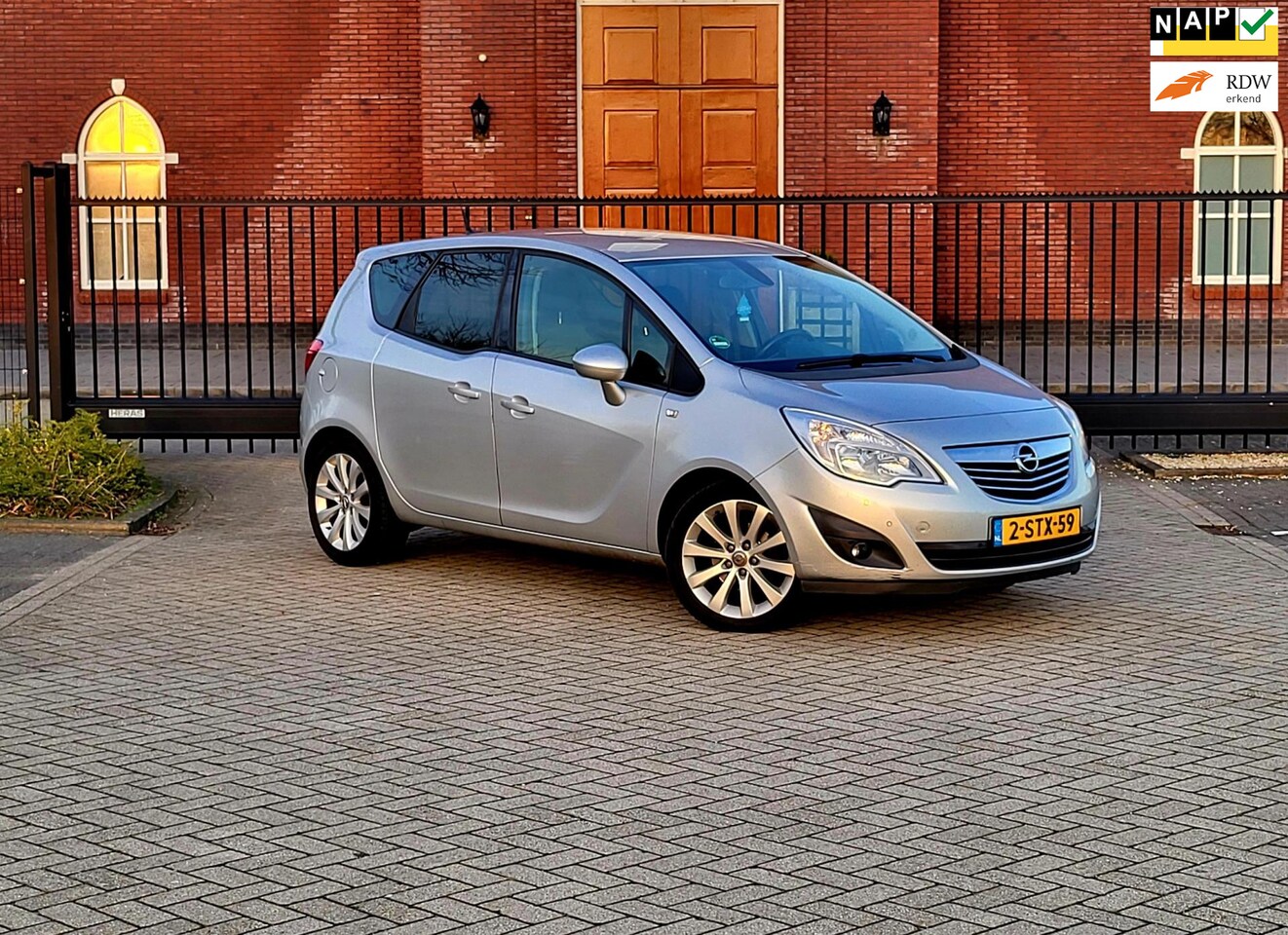 Opel Meriva - 1.4 Turbo Cosmo LPG / Airco / Navi / Pdc / Nap - AutoWereld.nl