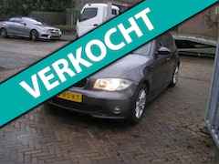 BMW 1-serie - 120i High Executive abs lampje brand barst in het voor raam export handel