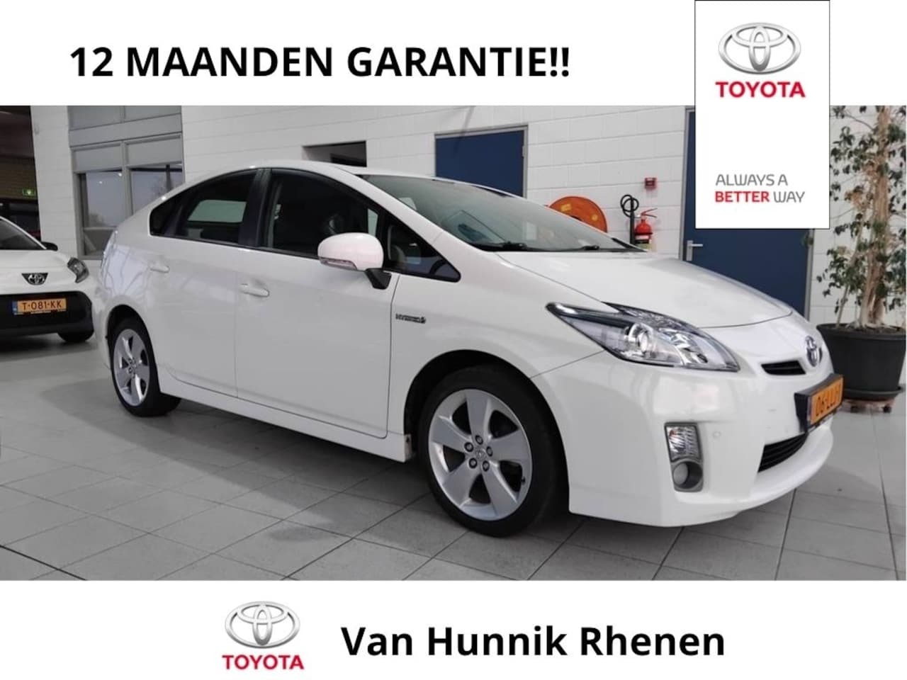 Toyota Prius - 1.8 Aspiration | Parkeersensoren V+A | HUD | Cruisecontrol | - AutoWereld.nl