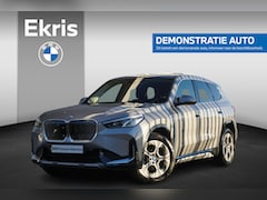 BMW iX1 - eDrive20 xLine | Travel Pack | Parking Assistant | Glazen panoramadak | Extra getint glas