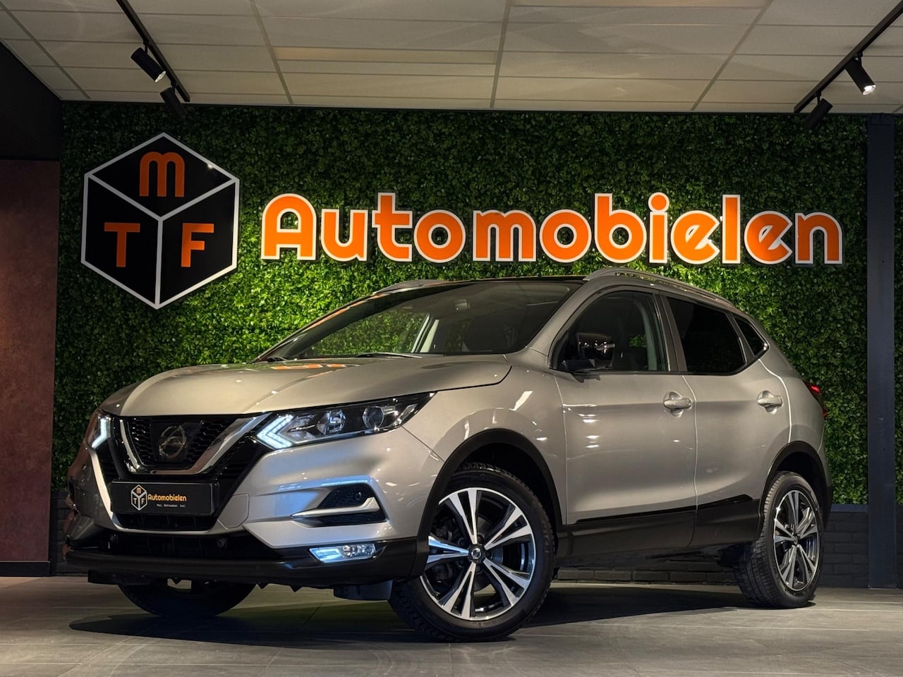 Nissan Qashqai - 1.2 DIG-T N-Connecta |360ºCAMERA|PANO|NAVI|GARANTIE - AutoWereld.nl