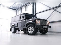 Land Rover Defender 110 - 2.4 TD | Airco | BTW auto | Origineel NL | SVX | NAP | Commercial | ASS stoelen | Trekhaak