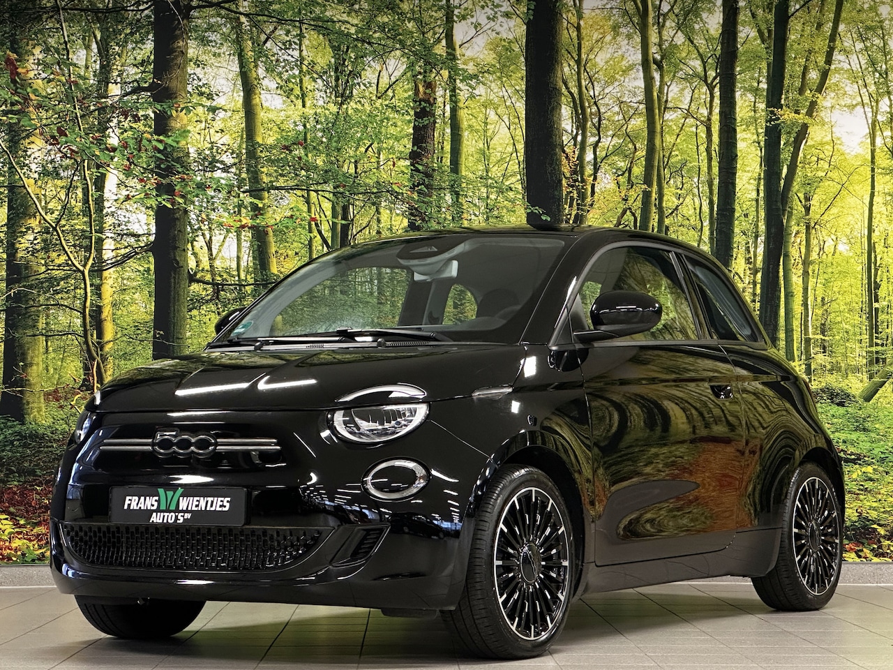 Fiat 500e - Icon 42 kWh | Navigatie | Cruise Control | 16" Lichtmetaal | Lane Assist | Apple Carplay | - AutoWereld.nl