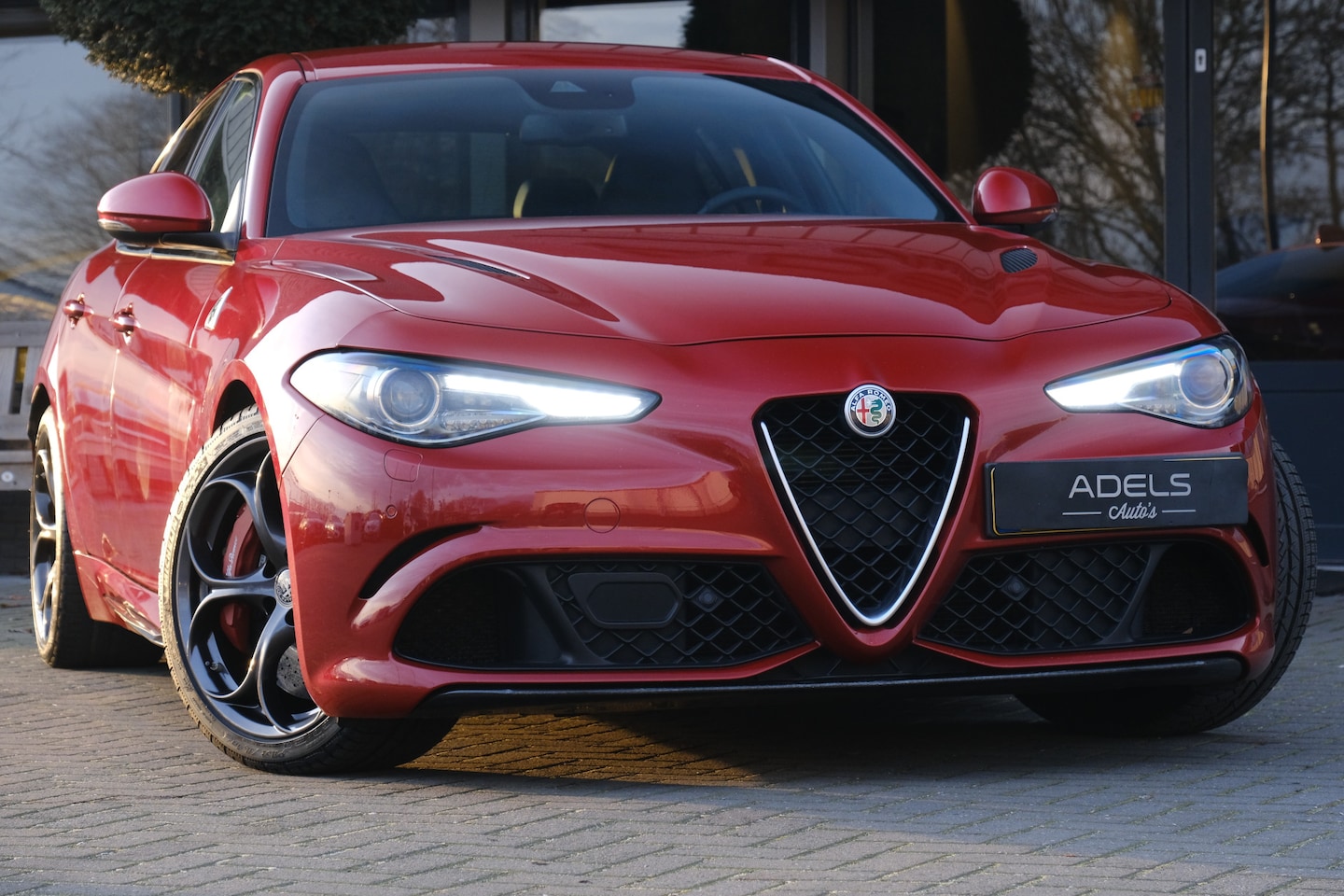 Alfa Romeo Giulia - 2.9 V6 Quadrifoglio 510PK Sparco Schaalstoelen Keramisch Harman Kardon Keyless Rosso Compe - AutoWereld.nl