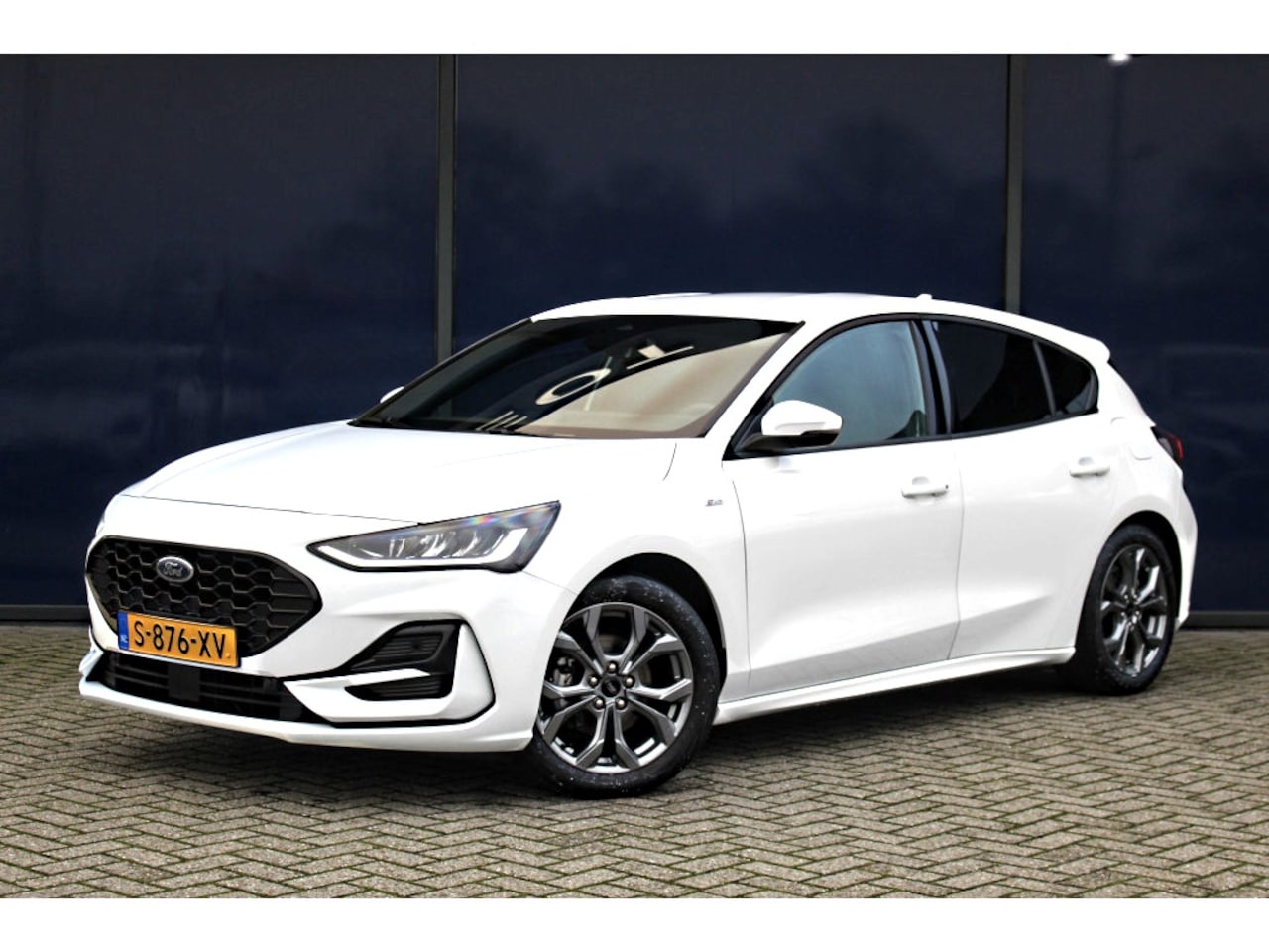 Ford Focus - 1.0 EcoBoost Hybrid ST-Line | LED | Climate & Cruise C. | Navi | Privacy Glass | 17" LMV | - AutoWereld.nl