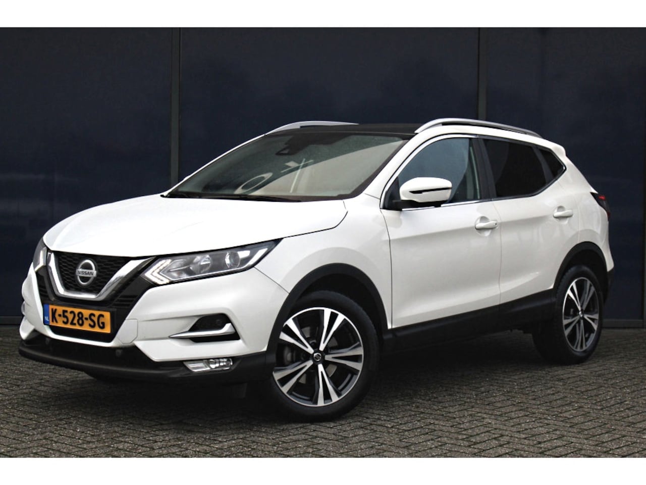 Nissan Qashqai - 1.3 DIG-T Business Ed. 160 PK | Pano | 360 CAM | Climate & Cruise C. | LED | 18" LMV | Sto - AutoWereld.nl