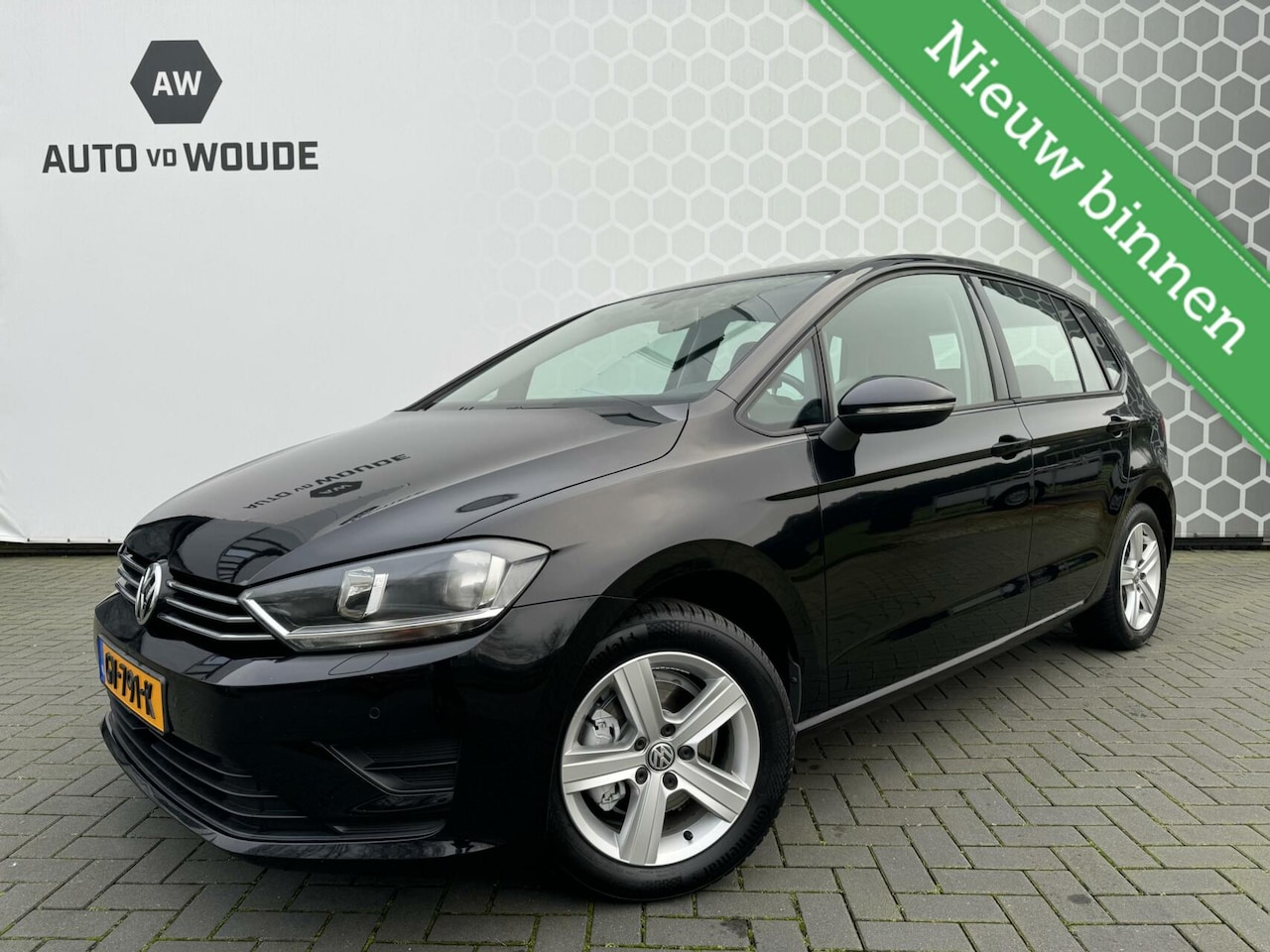 Volkswagen Golf Sportsvan - 1.2 TSI Highline DSG Stoelverwarmi - AutoWereld.nl