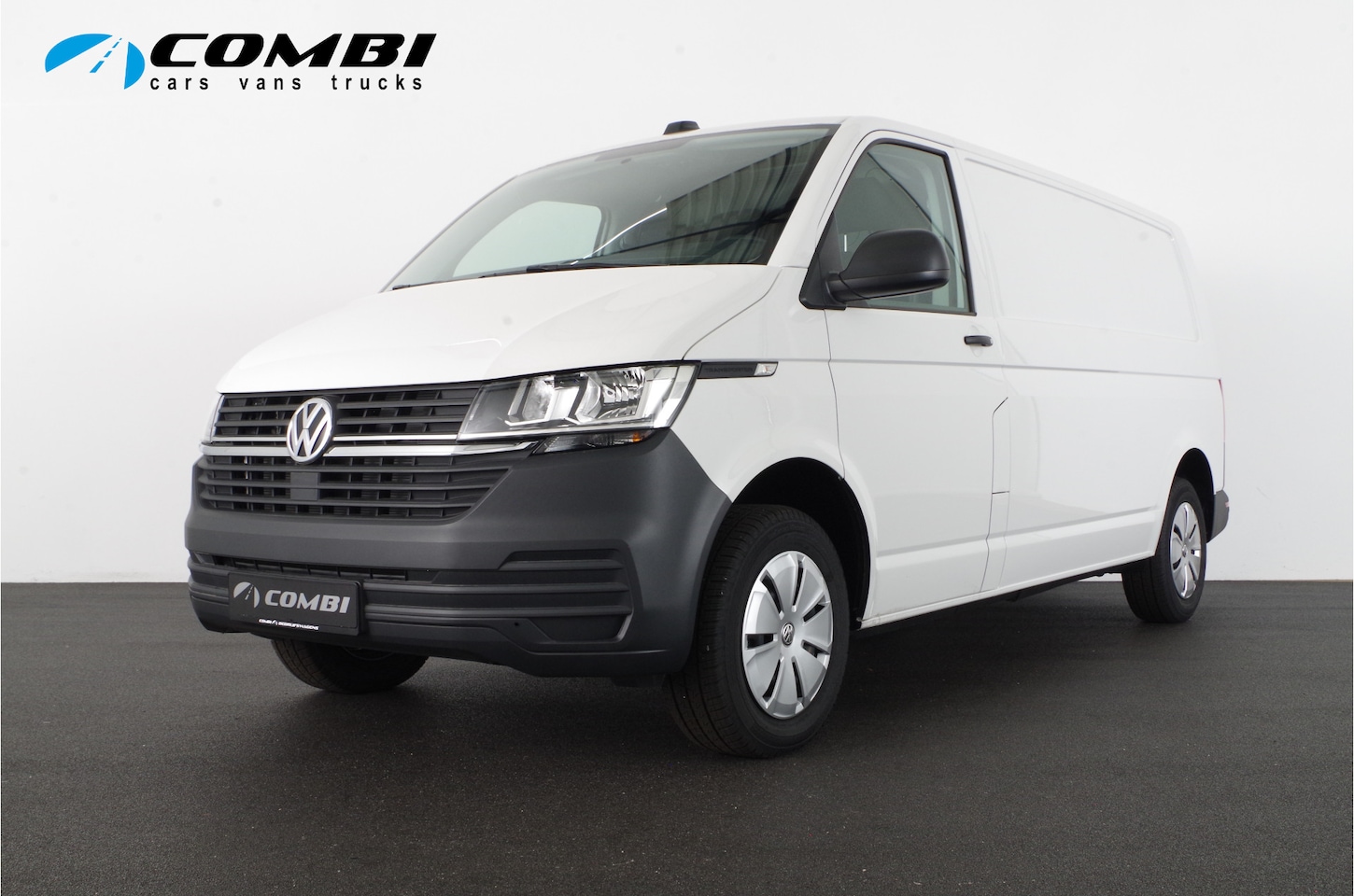 Volkswagen Transporter - 2.0 TDI L2H1 28 > Camera / 150pk / klep / Apple Carplay/Android Auto |3612| lease ook moge - AutoWereld.nl