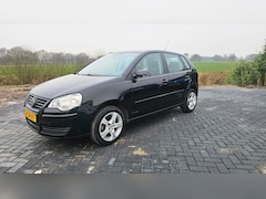 Volkswagen Polo - 1.4-16V Comfortline