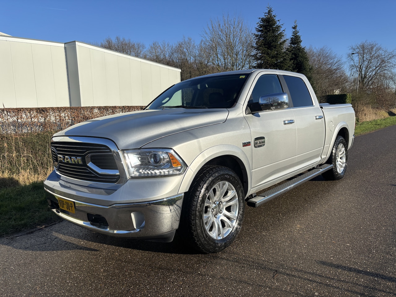 Dodge Ram 1500 - 5.7 V8 4x4 Crew Cab 5'7 Longhorn / AUTOMAAT / LPG LUCHTVERING / MARGE - AutoWereld.nl