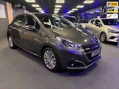 Peugeot 208 - 1.2 Signature | Cruise | Clima | Camera | Dealeronderhouden | All-Season Banden | IsoFix |