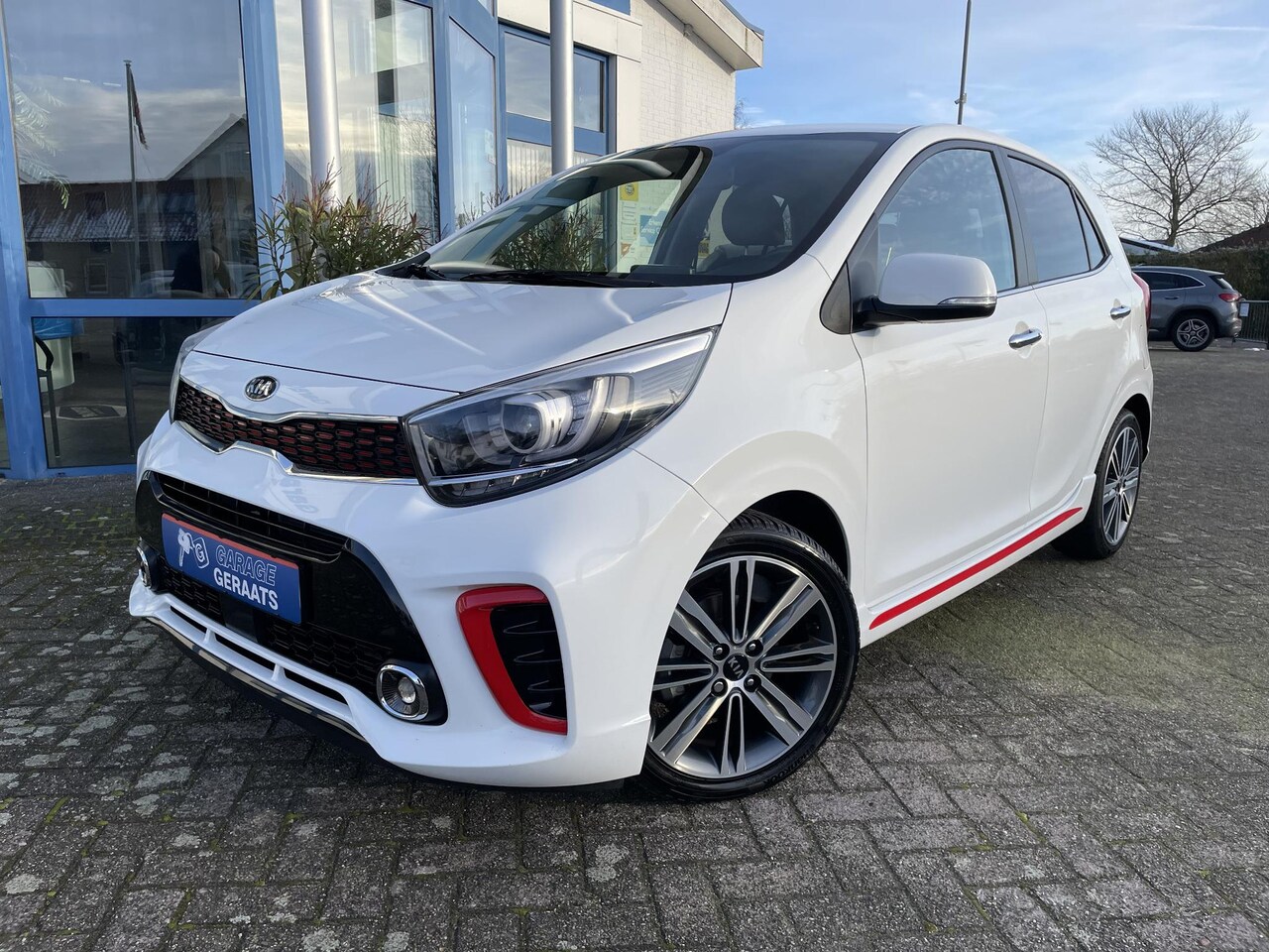 Kia Picanto - 1.2 CVVT GT-Line 84 PK | Cruise Control, 1e eigenaar, Dealer onderhouden, Navigatie, Apple - AutoWereld.nl