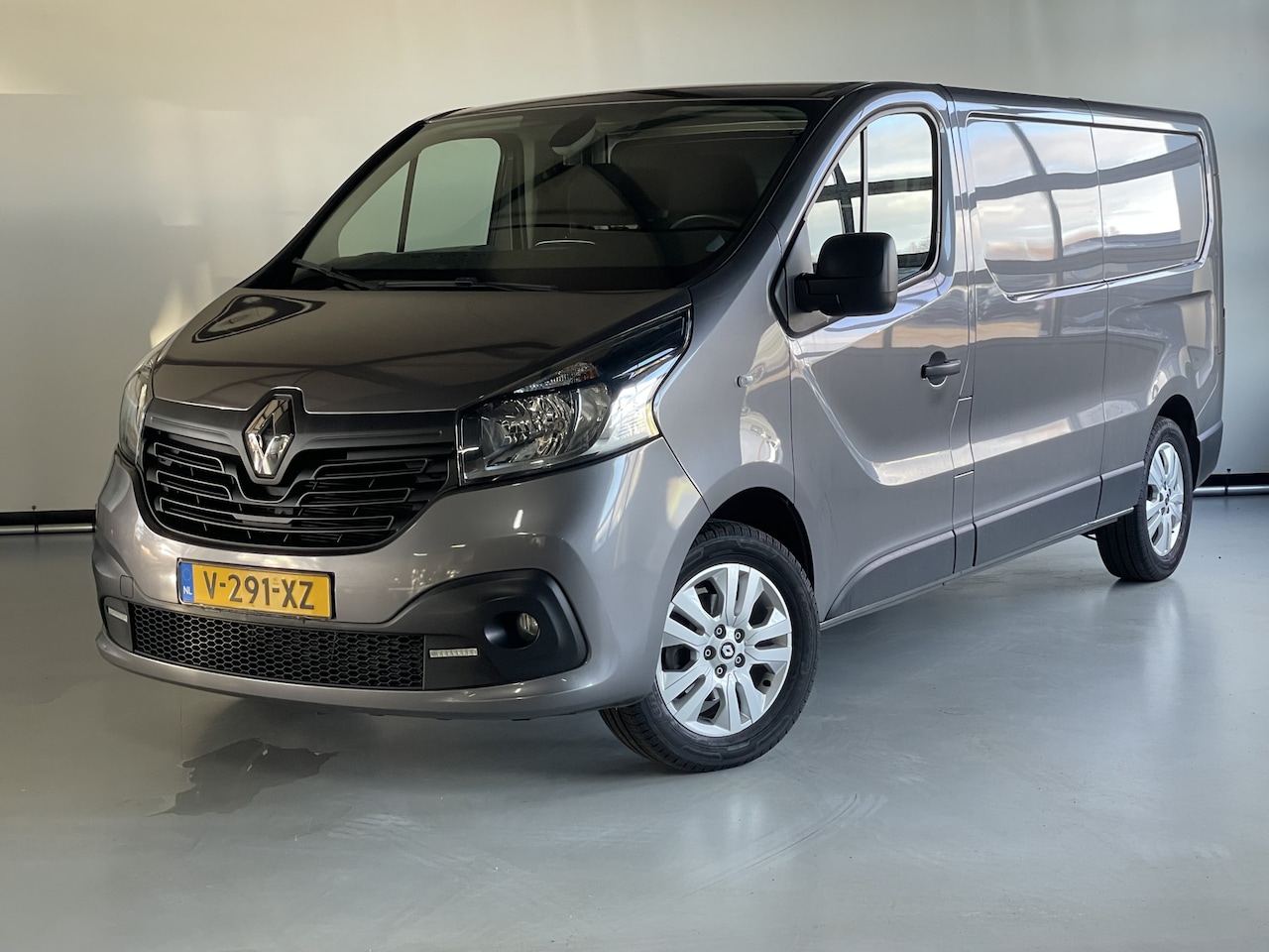 Renault Trafic - 1.6 dCi T29 L2H1 120 PK / Navi / Camera Trekhaak - AutoWereld.nl