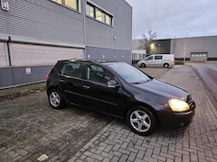 Volkswagen Golf - 1.6 Trendline Business