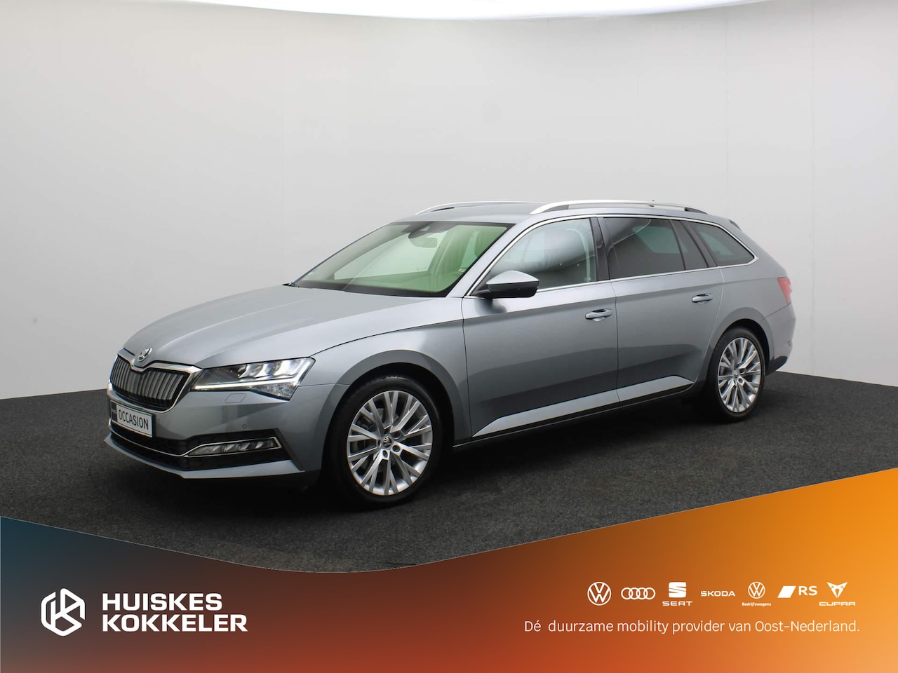 Skoda Superb Combi - Business Edition 1.4 TSI PHEV 218pk DSG Automaat Trekhaak, Adaptive cruise control, Elektr - AutoWereld.nl