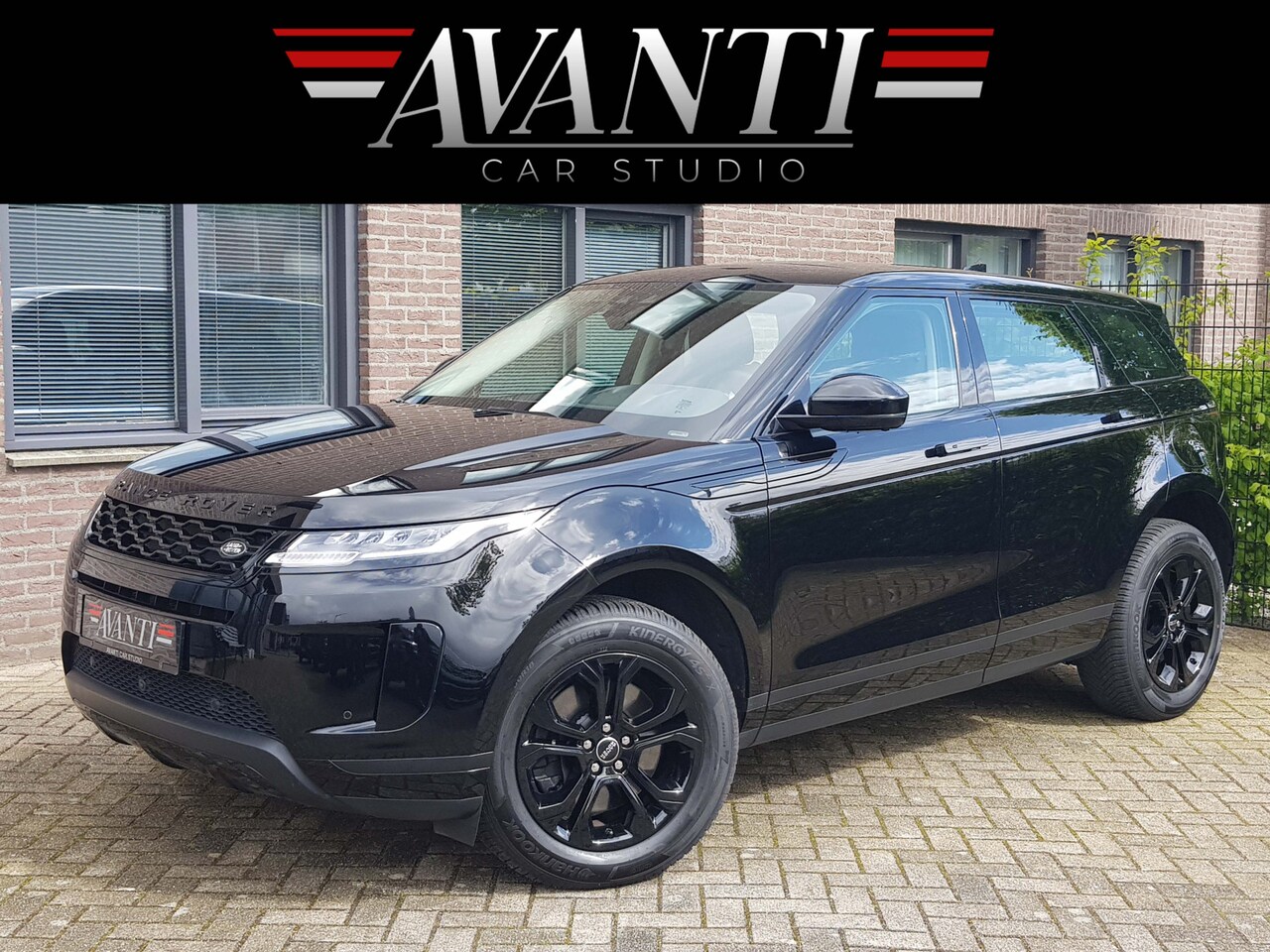 Land Rover Range Rover Evoque - 1.5 P300e AWD S PLUG IN HYBRID BLACK PACK PANO SCHUIFDAK HUD STOEL- STUURVERWARMING 360° C - AutoWereld.nl