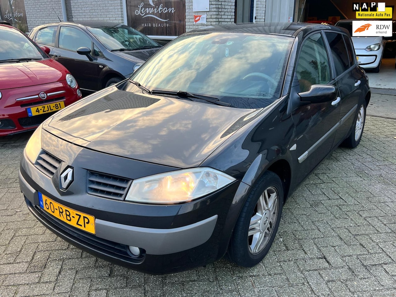 Renault Mégane - 1.6-16V Privilège Luxe 1.6-16V Privilège Luxe - AutoWereld.nl