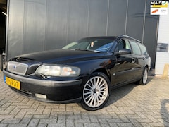 Volvo V70 - 2.4 2003 17'lmv/airco/leder/trekhaak/apk